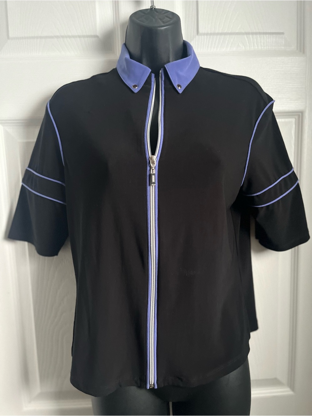 DKNY Golf Full Zip Short Sleeve Polo Shirt Black Purple Small Activewear Sporty